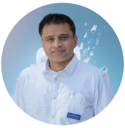 Portrait von Dr. Manish Sablania in der Ordination Zahnspange Sablania